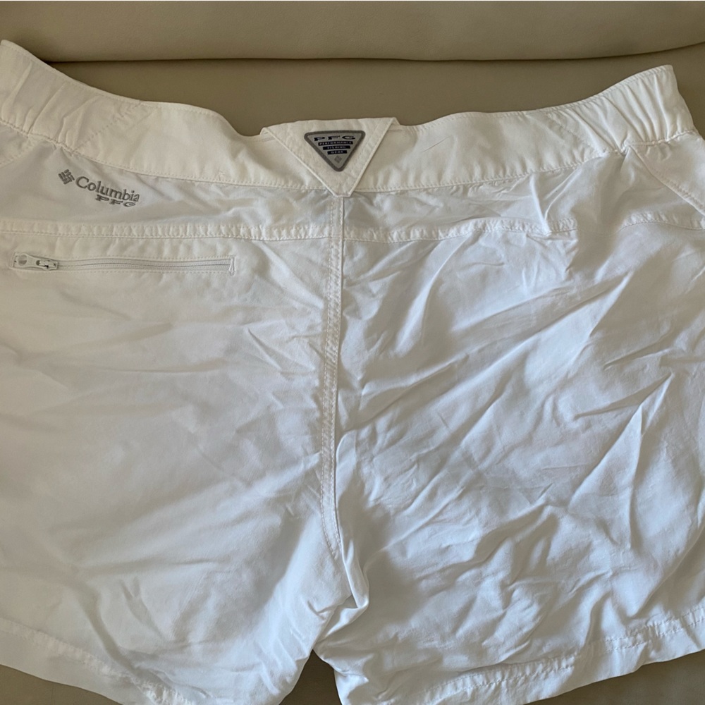 Columbia PFG shorts